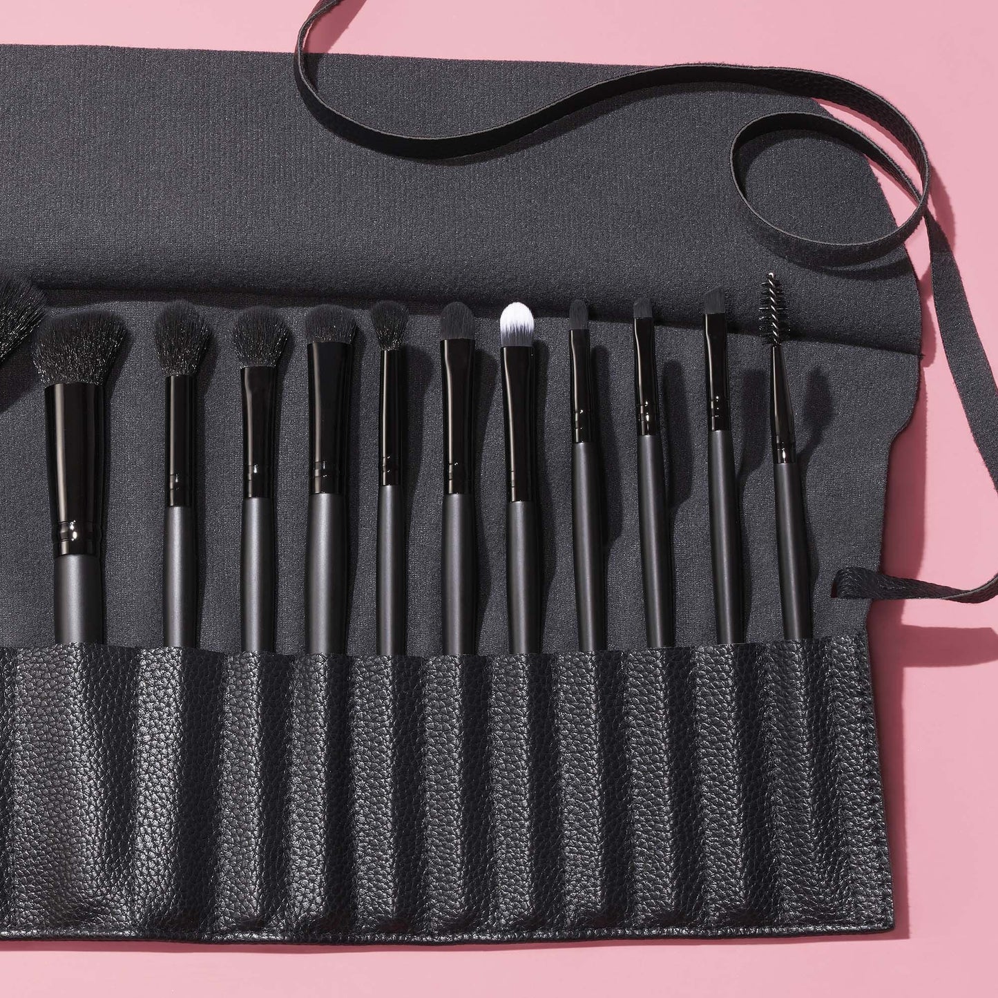 17-piece-ultimate-makeup-brush-set-and-travel-roll-i8 042423_UltBrushSet_V2_Main-2_IGF_carousel2.jpg