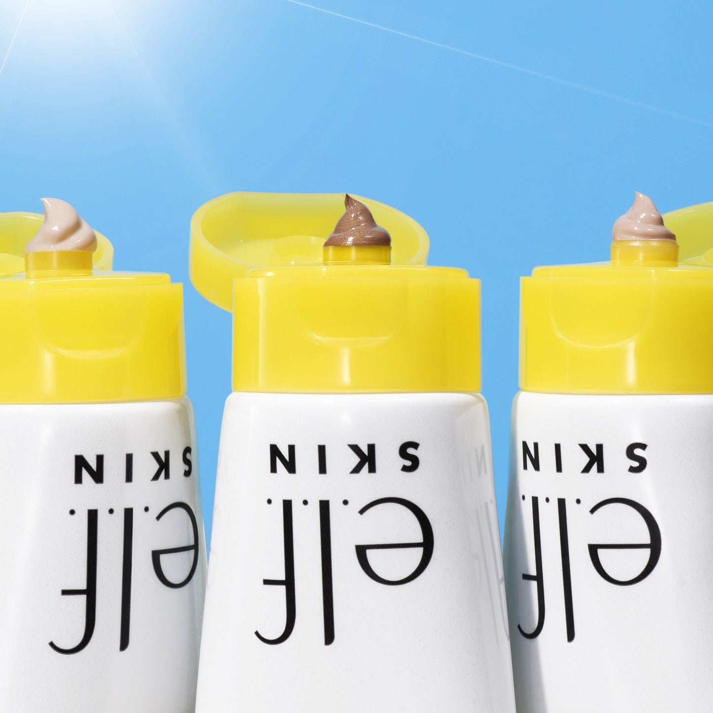 suntouchable-whoa-glow-spf-30-g6 042423_WhoaGlow_Macro_Main-2_IGF_b003ce36-775b-47d0-9dab-e2cd4030ba37.jpg