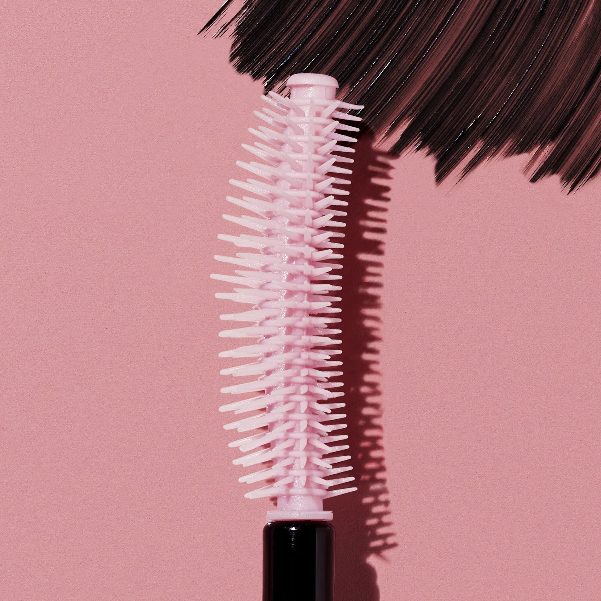 lash-n-roll-mascara-o9 053122_SL_LashNRollWand_RGB_IGF.jpg
