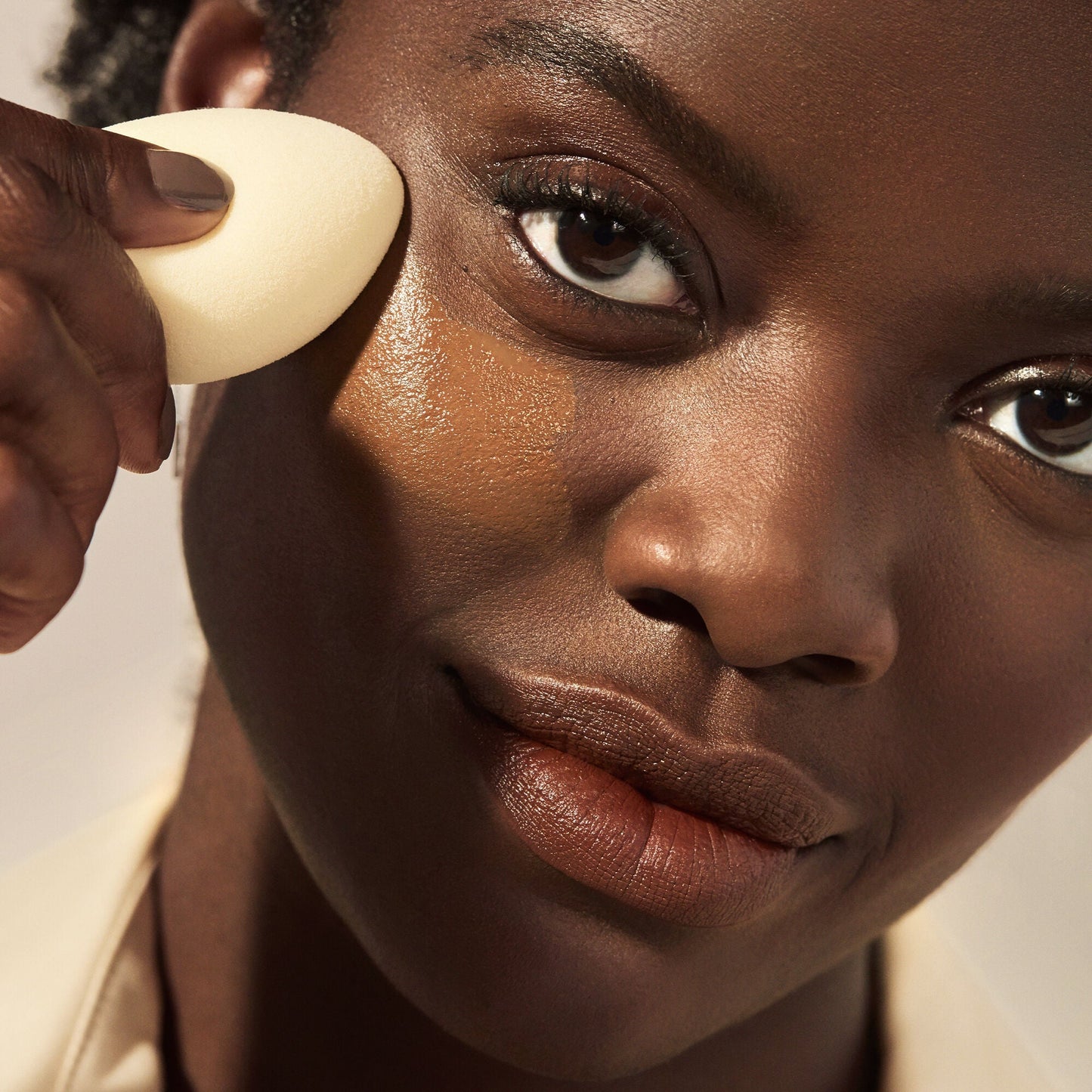 camo-concealer-sponge-z6 07292020_Wemi_HydratingCamo_1765_V4_IGF.jpg