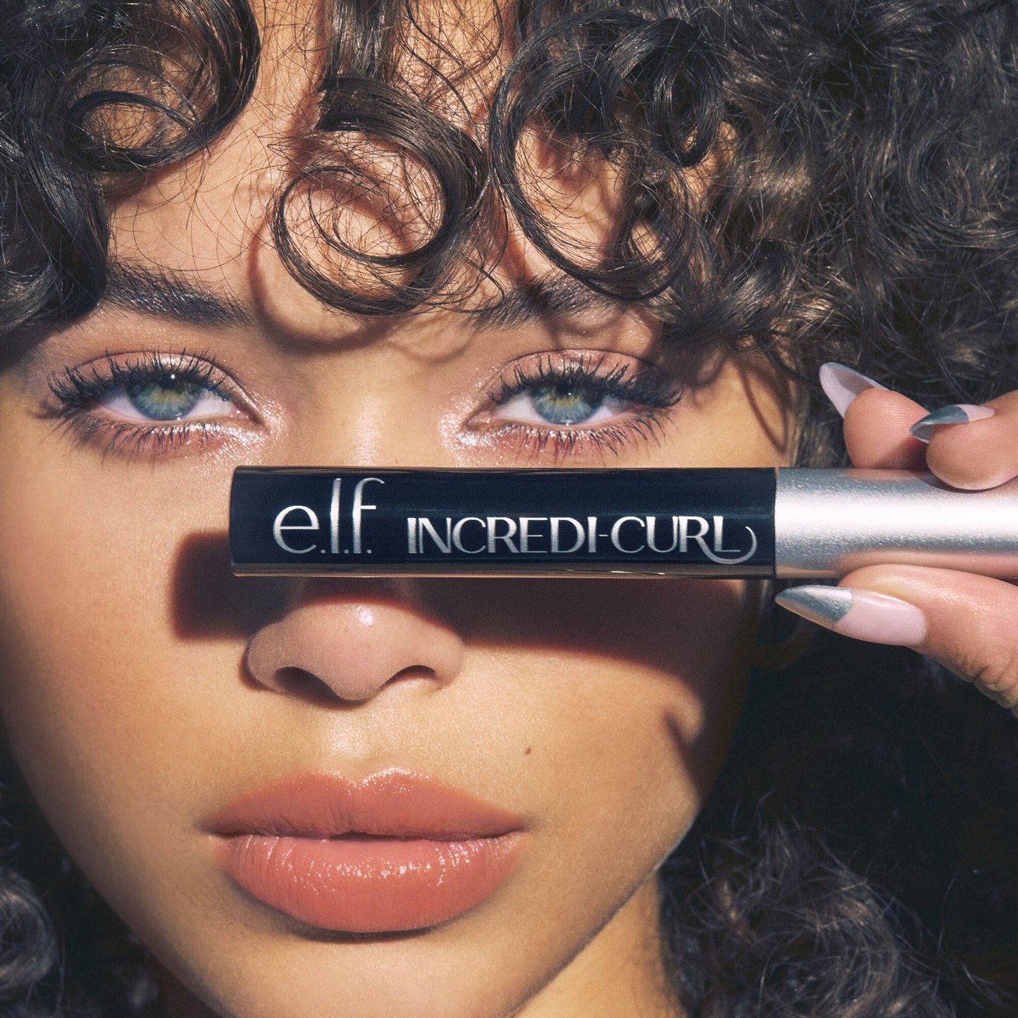 incredi-curl-mascara-z2 100724_elf_Alexa_IncrediCurl_After_0473_FINAL_V1_RGB_IGF_4909dedf-6085-4b66-b6fa-23af48640378.jpg