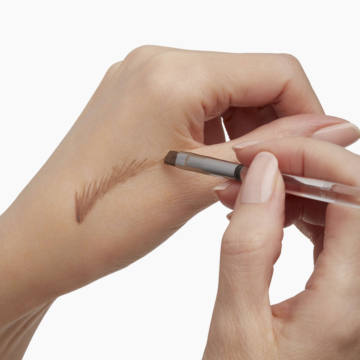 precision-dual-sided-eyebrow-brush-i7 85315_PrecisionDualSidedEyebrowBrush_Model_V2.jpg